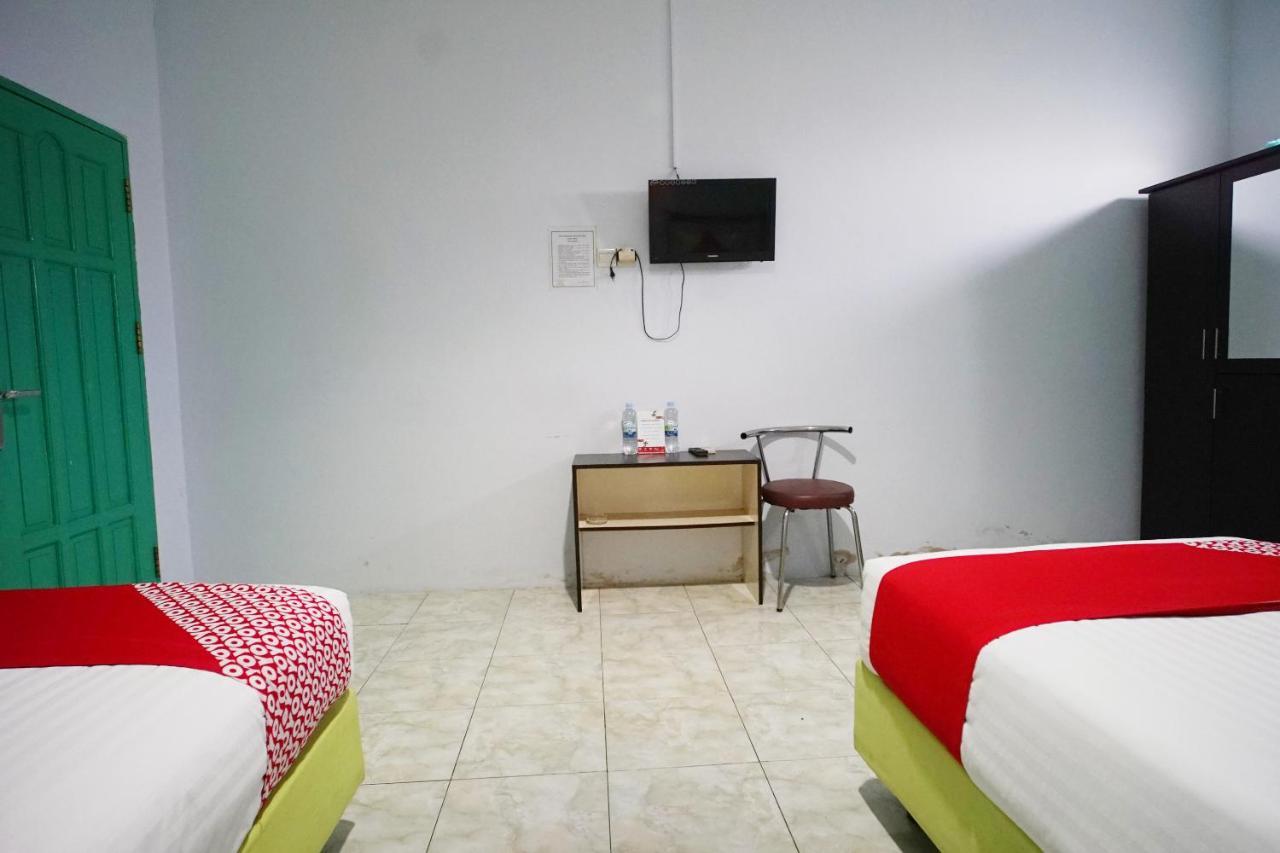 Super Oyo 754 Nur Aziziah Guest House Syariah Balikpapan  Exteriör bild
