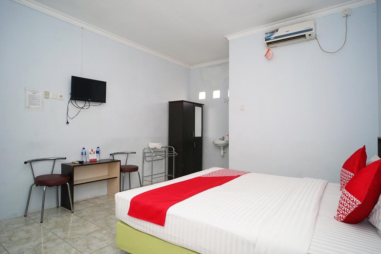 Super Oyo 754 Nur Aziziah Guest House Syariah Balikpapan  Exteriör bild