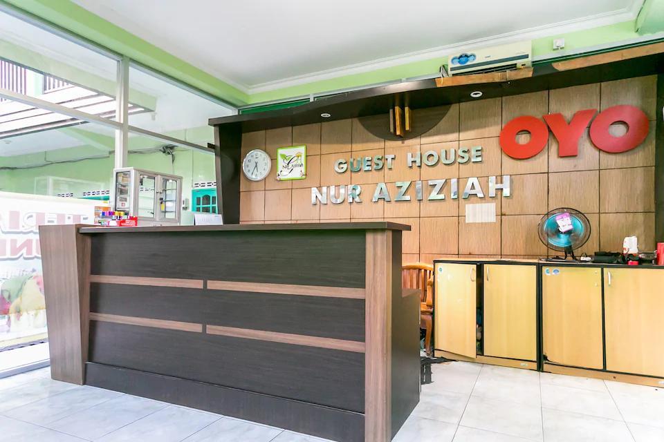 Super Oyo 754 Nur Aziziah Guest House Syariah Balikpapan  Exteriör bild