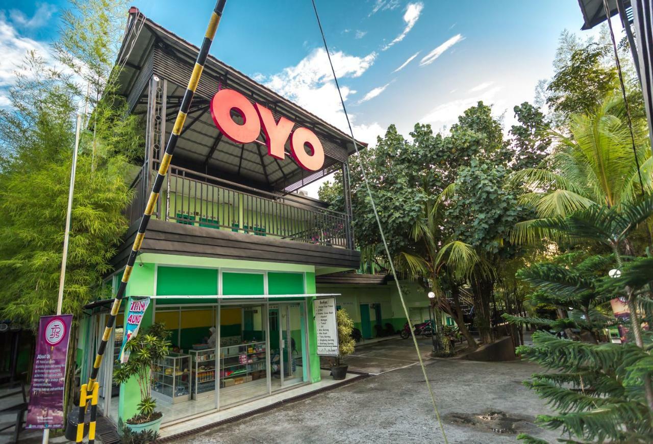 Super Oyo 754 Nur Aziziah Guest House Syariah Balikpapan  Exteriör bild