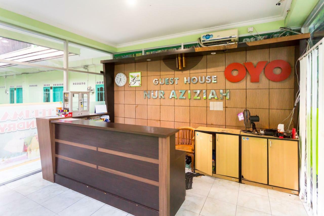 Super Oyo 754 Nur Aziziah Guest House Syariah Balikpapan  Exteriör bild