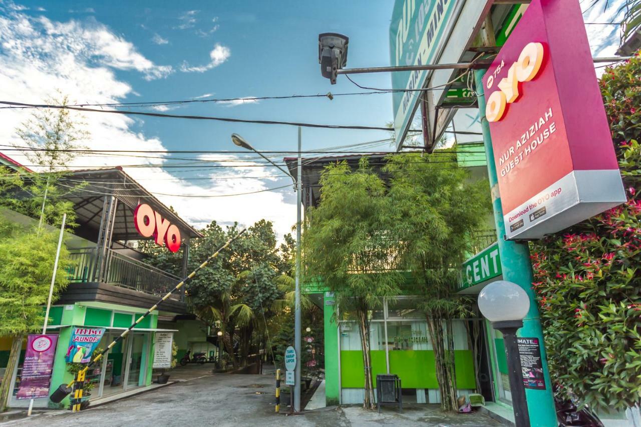 Super Oyo 754 Nur Aziziah Guest House Syariah Balikpapan  Exteriör bild