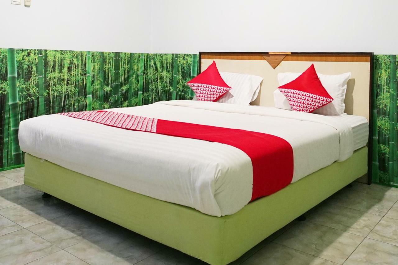 Super Oyo 754 Nur Aziziah Guest House Syariah Balikpapan  Exteriör bild